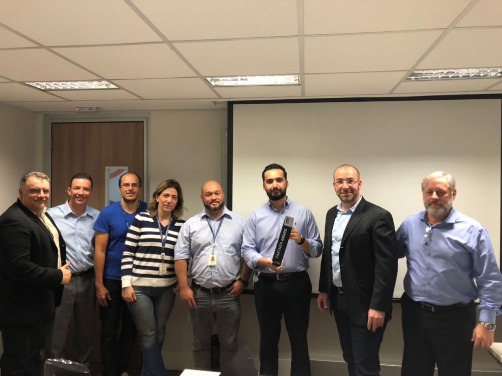 Grupo Binário é premiado Parceiro de Serviços 2017 na região Américas pela Juniper Networks