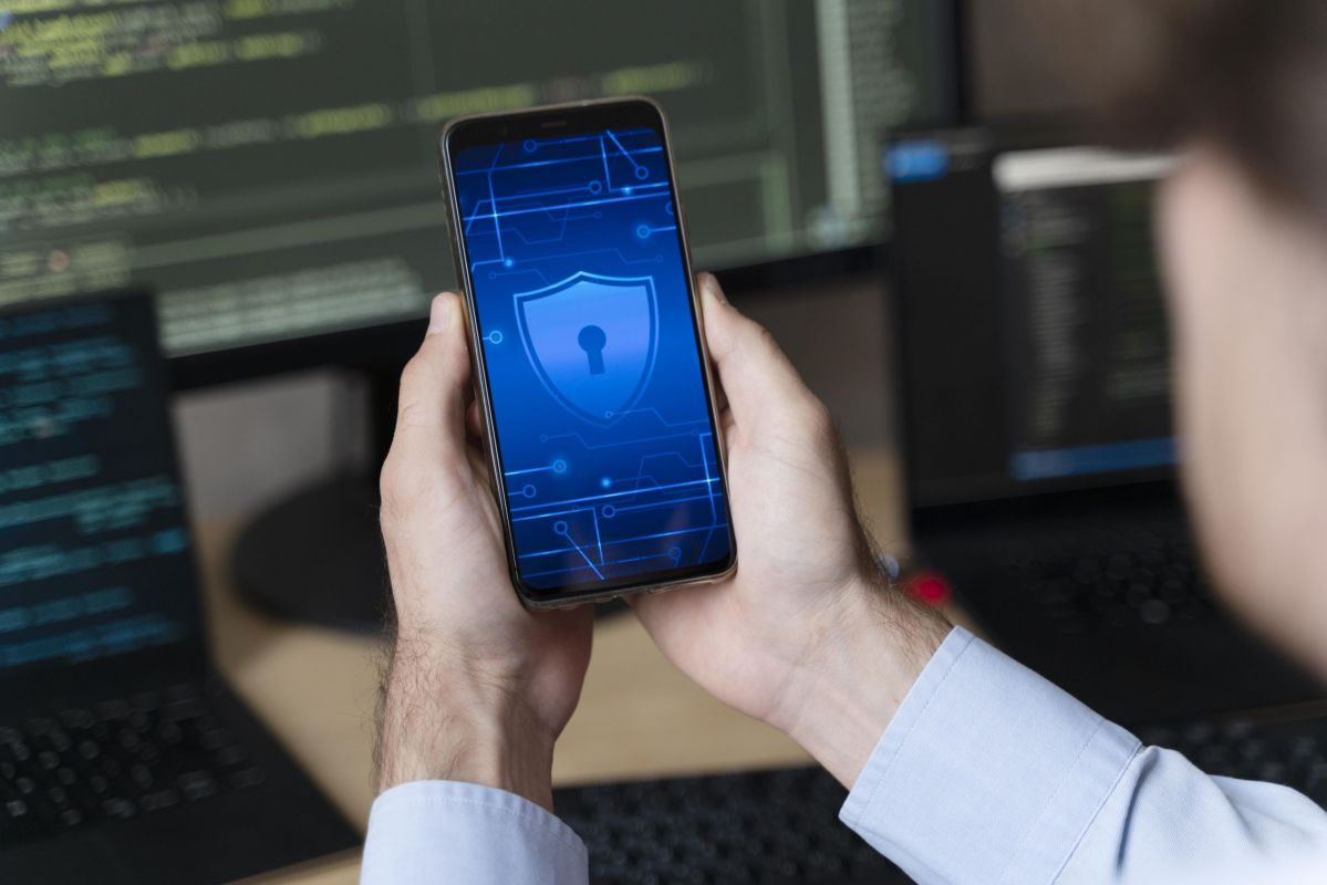 Tuvis e Forcepoint garantem segurança de dados no WhatsApp Business