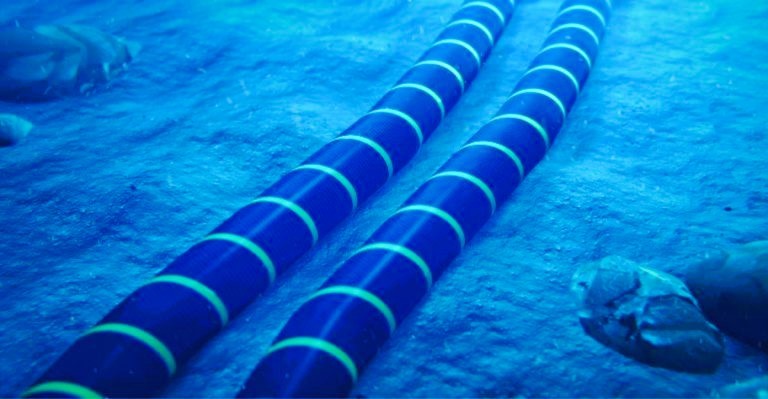 A Internet atravessa os mares nos cabos submarinos