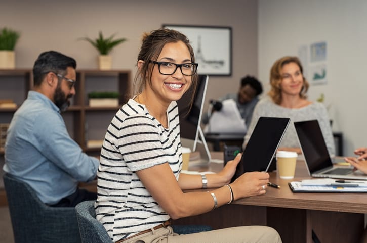 Leega atualiza parceria com a #SerMulherEmTech para potencializar o ingresso de mulheres na área de tecnologia