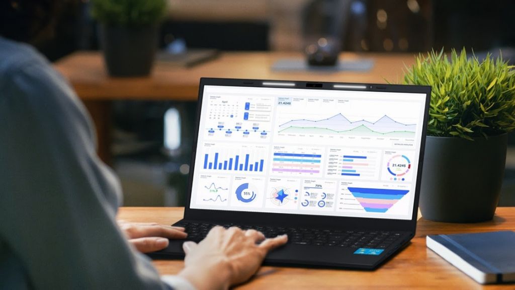 Positivo lança notebook Vision i15M com assistente virtual e minitela interativa