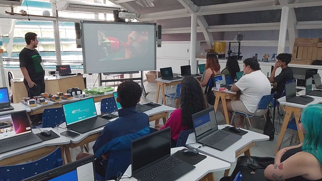 Casa Hacker e Desktop oferecem formações de Segurança Digital para educadores