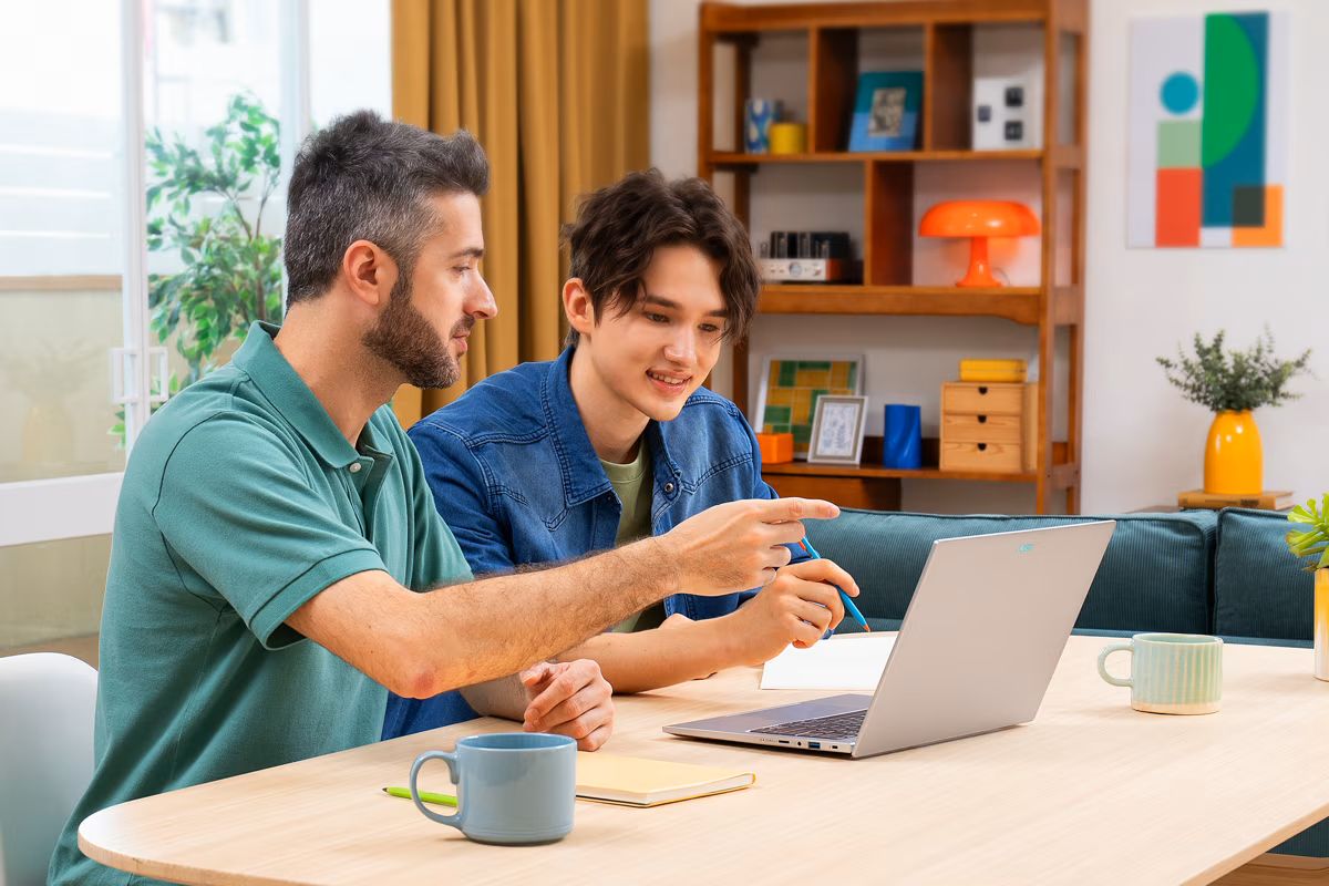 Acer apresenta novos notebooks Swift com processadores Intel Core Série 3