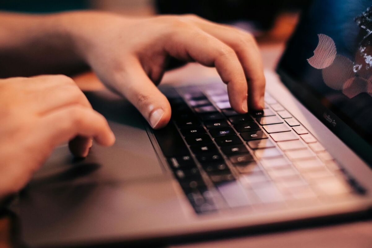 Proteção de Dados na IA e a busca por soluções que fortaleçam a confiança dos usuários e das empresas