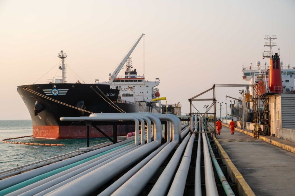 CNI indica redução de CO₂ no transporte de contêineres por Cabotagem