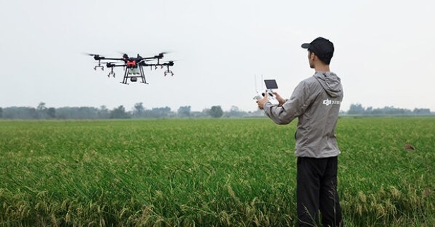 Uso de drone avança, redefine eficiência no campo, porém precisa de apoio estratégico de adjuvante