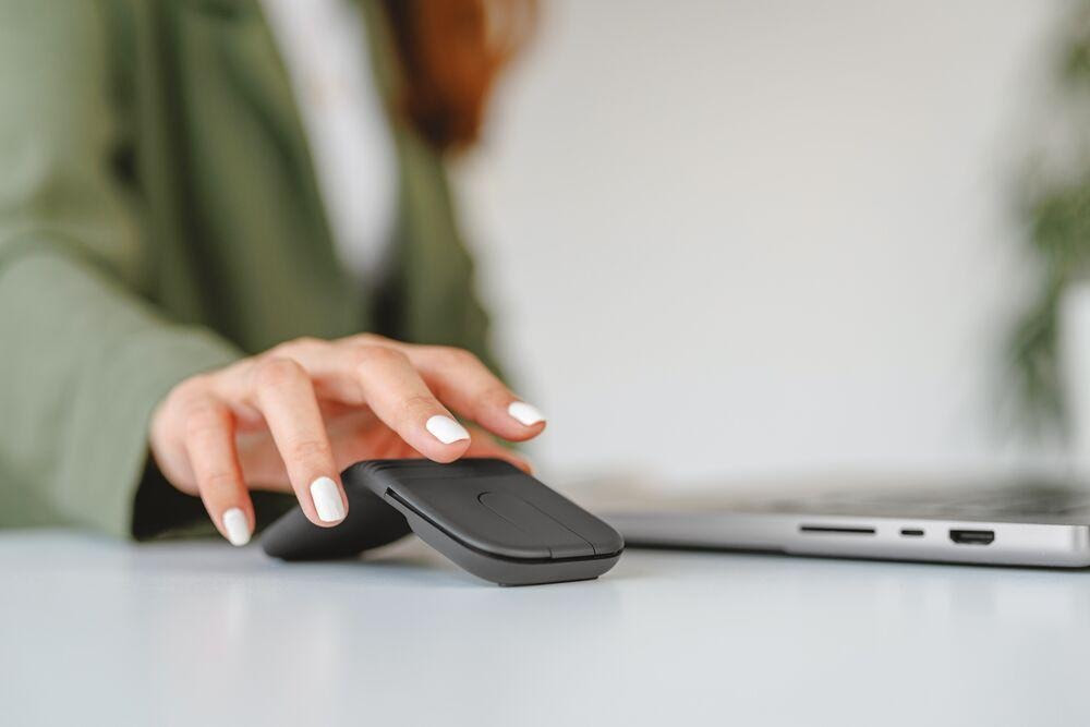 Logitech traz para o Brasil seu primeiro mouse dobrável portátil sem fio